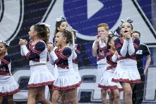 REDLANDS CHEER BLUE TEAM