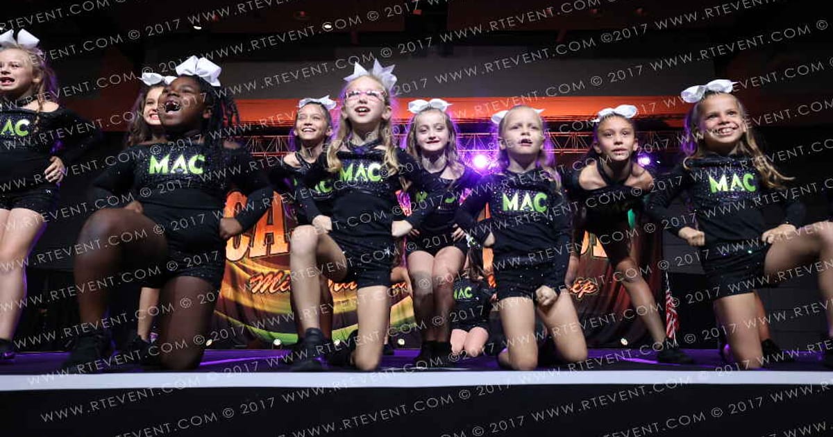 Modern American Cheer Sparkles · Cash Bash Showdown DI DII