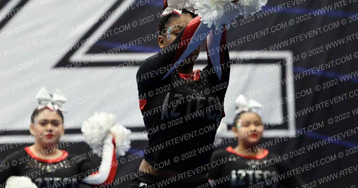SOUTH GATE AZTECS CHEER 13U MIDGET · ACC NORTH Holiday Showcase