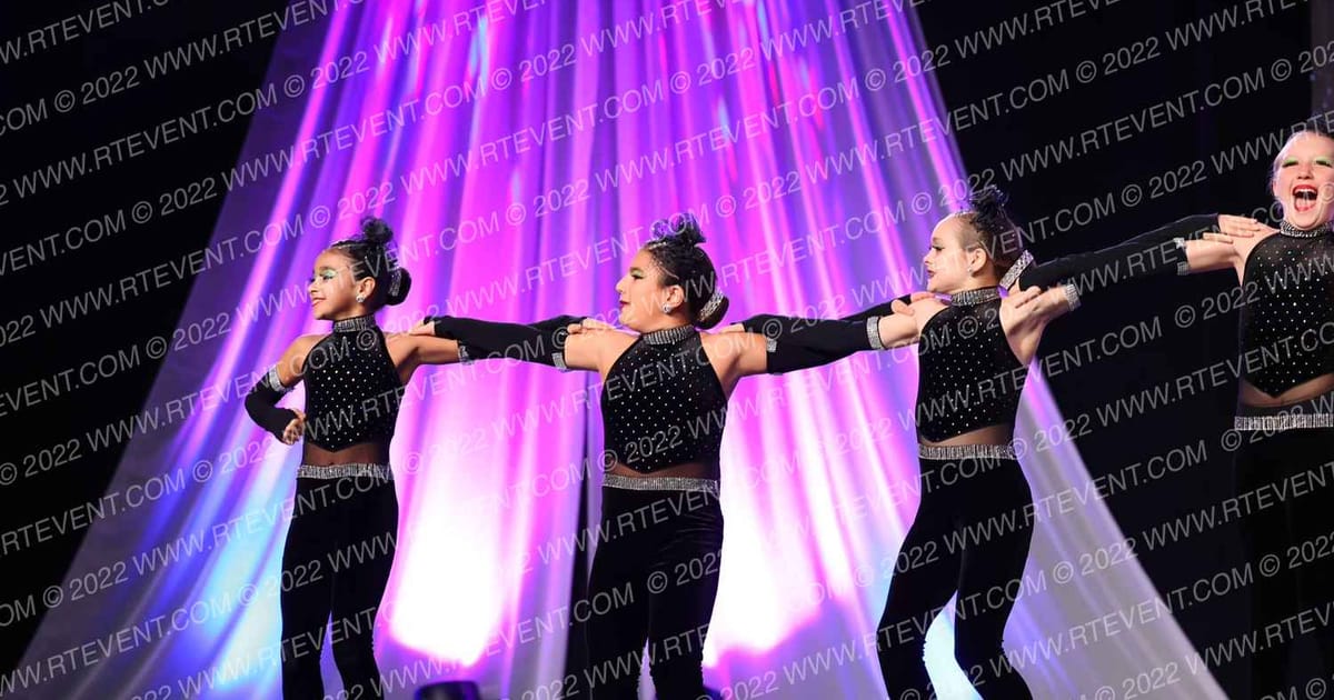 Miss Edie's Dancin Feet Dance Stars Mini · Holiday Spectacular Dance