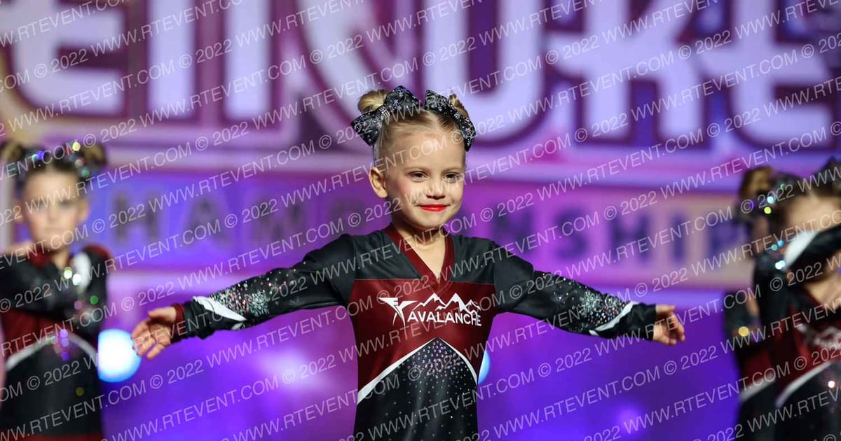 Cheer FX Snow Flurries · Encore Houston