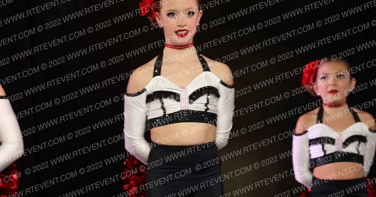 Dance Dynamics Mini Prep Small Pom · The GROOVE at Encore