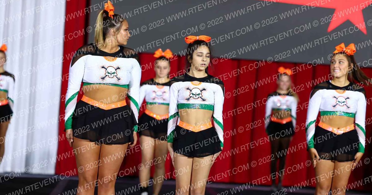 Iowa Elite Cheer - Des Moines Undertakers · CHAMPS Grand Nationals DIDII