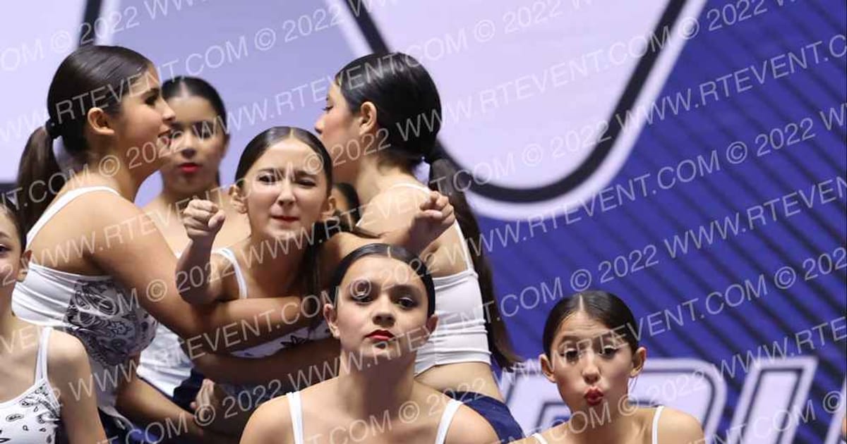 ITALIAS JR BOMB SQUAD · ARENA Holiday Showcase