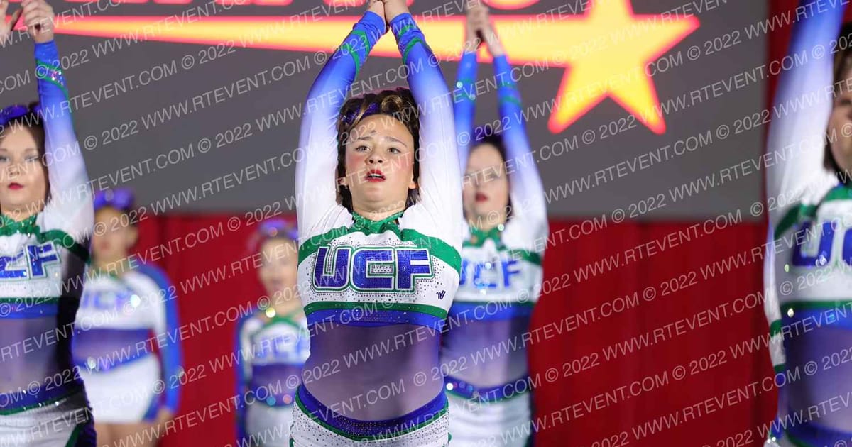 University Cheer Force SNOW · CHAMPS Grand Nationals DIDII