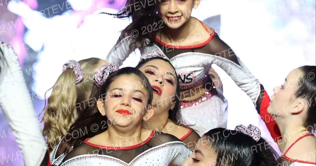 Cheer-riffic Techniques Sassy Claws · Encore Houston