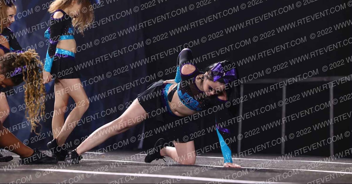 Pro Sport Lady Kerosene · THE CHEER TOUR PIGEON FORGE