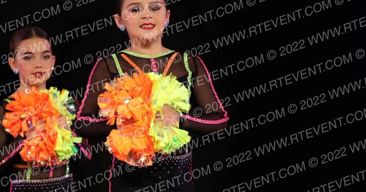 Dancin Bluebonnets Mini - Pom · The GROOVE at Encore