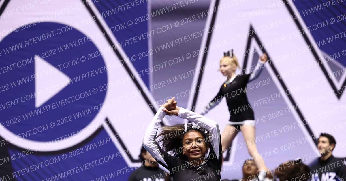 TUCSON RAIDERS 10U CHEER · ARENA Holiday Showcase