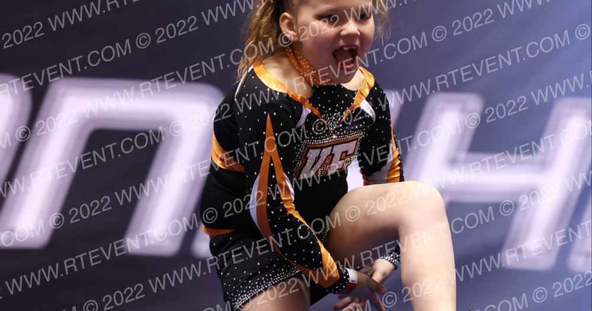 VACAVILLE ELITE SUPER NOVA · ARENA Holiday Showcase