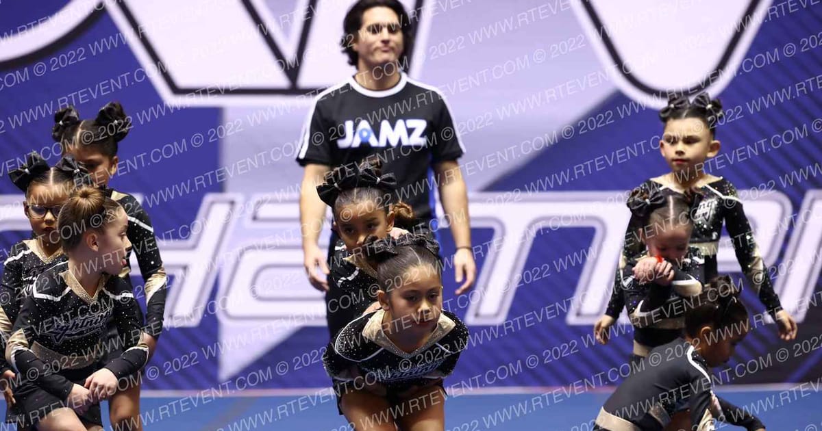 LIGHTNING ELITE SNOW ANGELS · ARENA Holiday Showcase