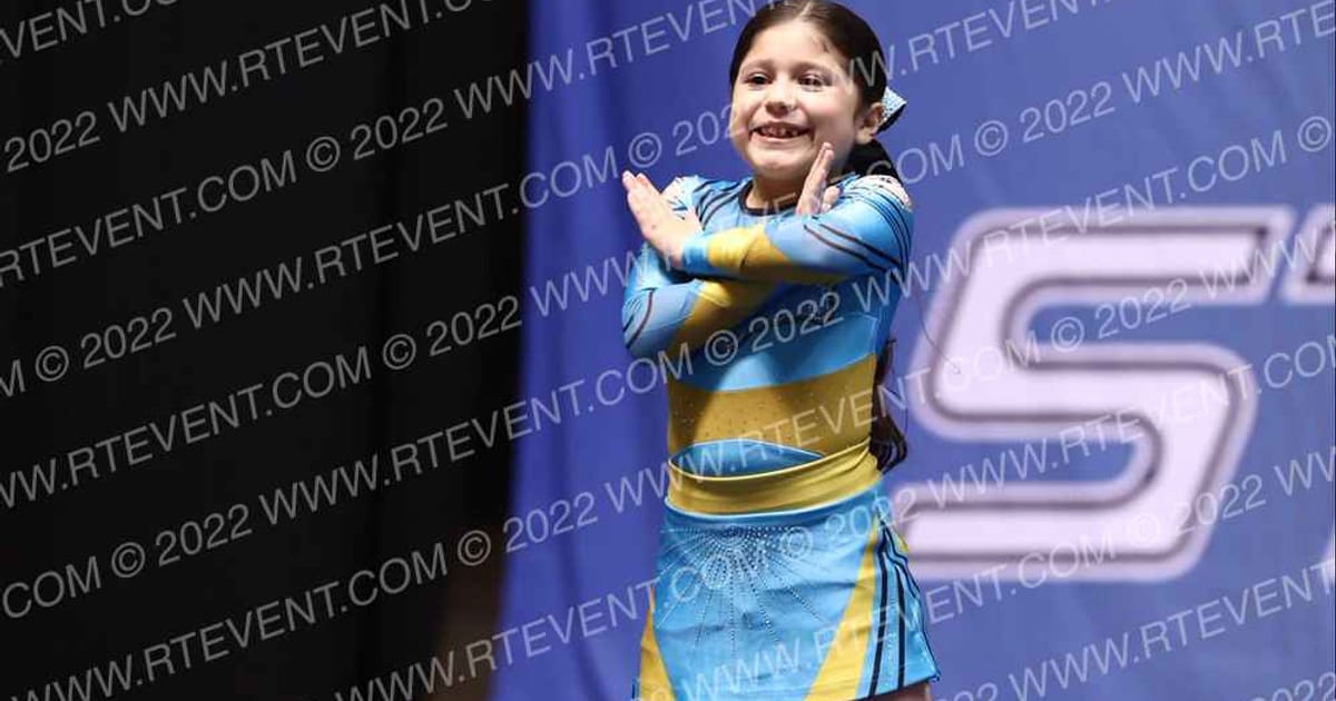 MAYANS CHEER AND DANCE LADY DIAMONDS · ARENA Holiday Showcase