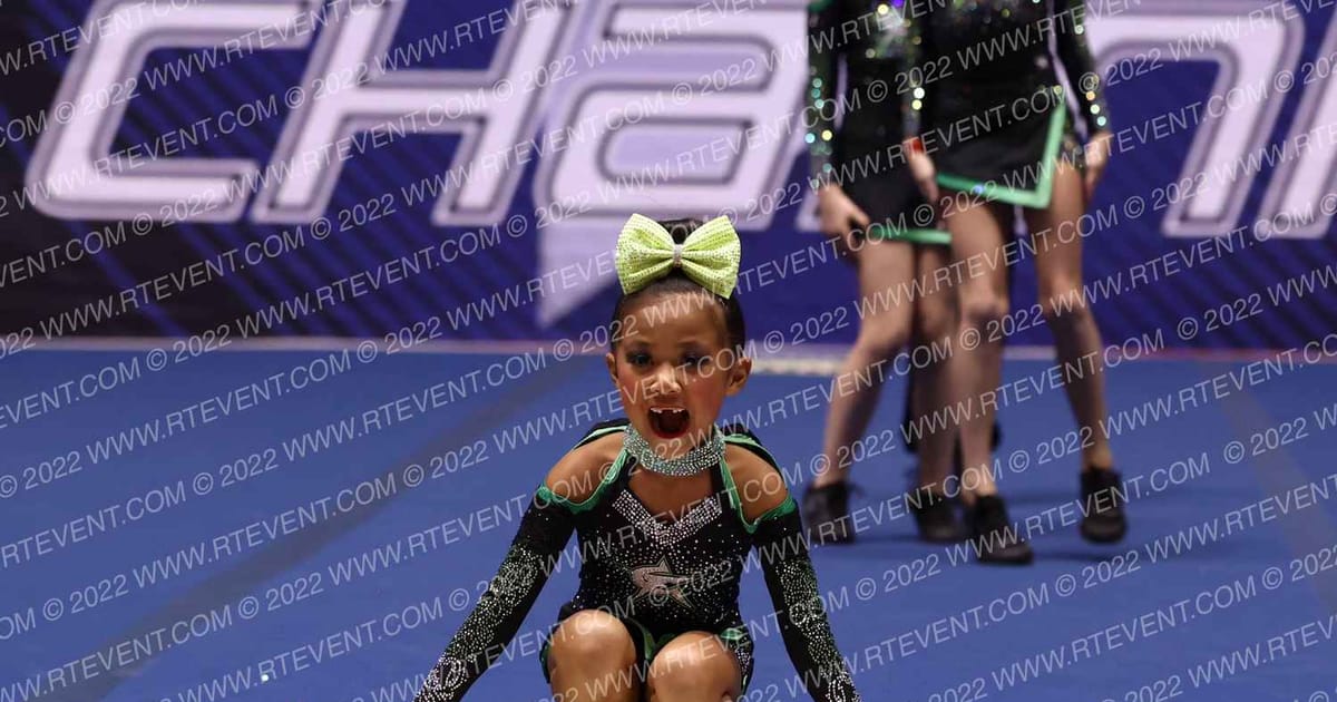 CHEERFORCE PEBBLEZ · ARENA Holiday Showcase