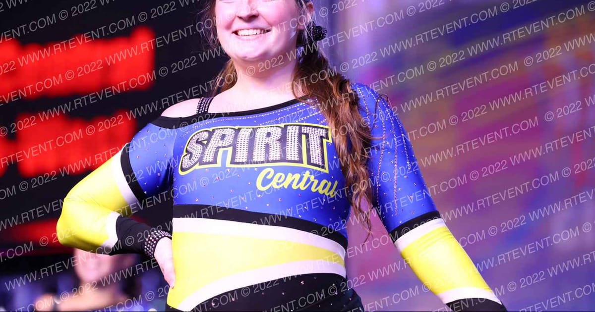 Spirit Central Metro-West Gold Cats · Spirit Cheer Super Nationals