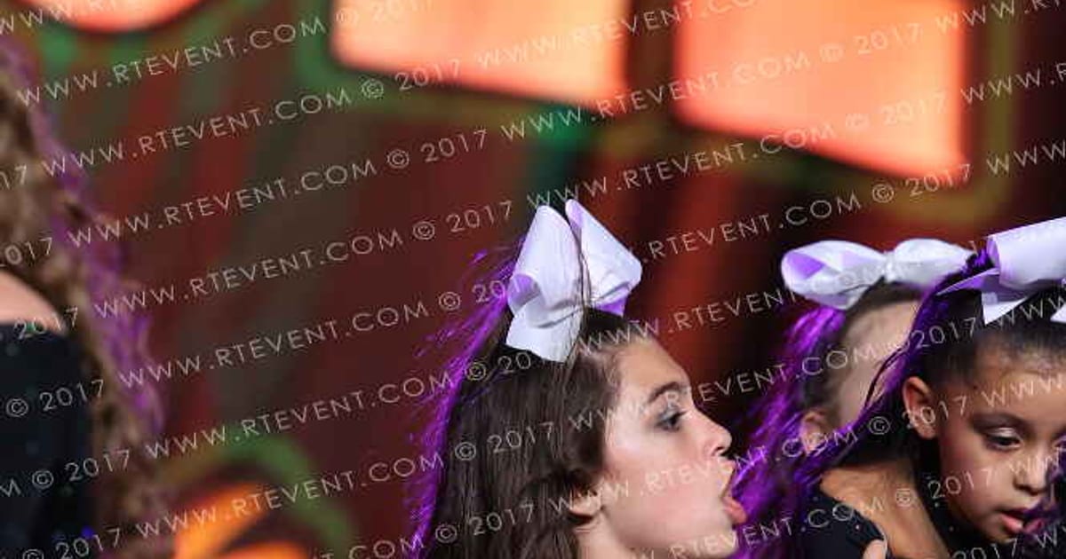 Modern American Cheer Ice · Cash Bash Showdown DI DII