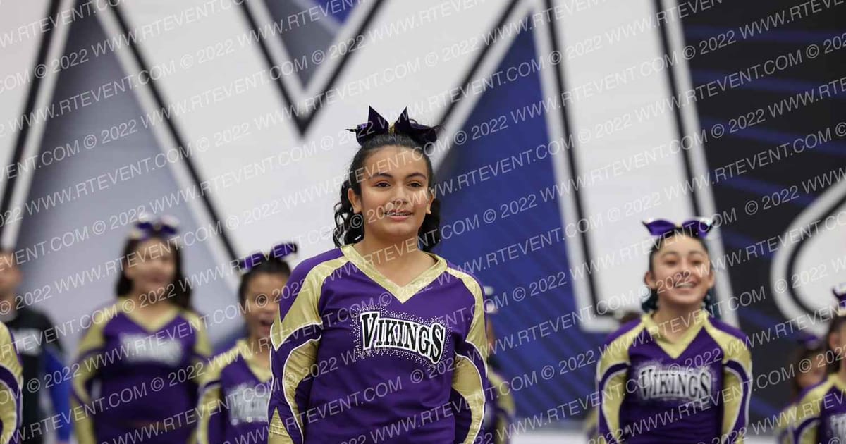 HOLLISTER VIKINGS PEEWEE · Adrenaline