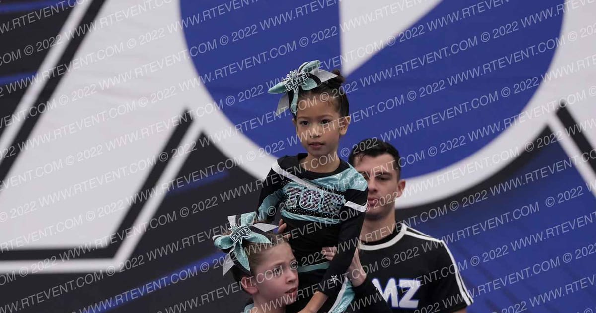 TRICKS GYM ELITE SPARKLE · Adrenaline