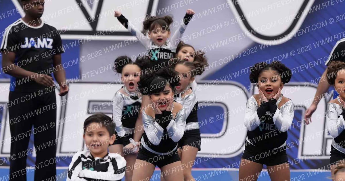 ENCORE DANCE THE MINIONS · Adrenaline