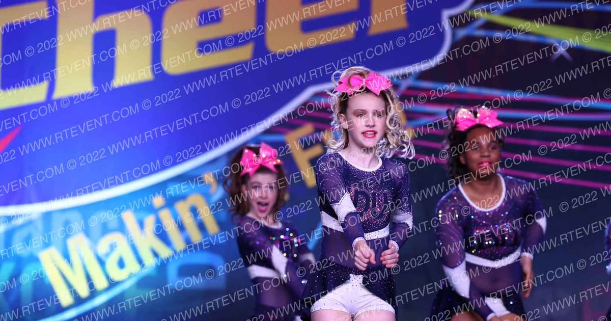 Dazzle U All Stars Legends · Spirit Cheer Super Nationals