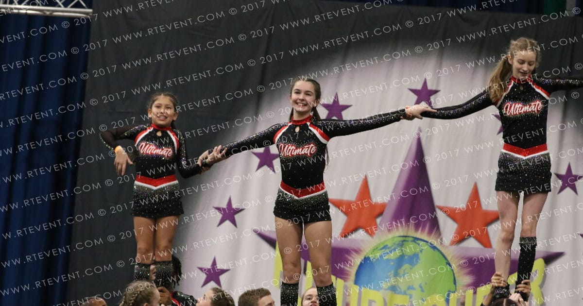 Ultimate Cheer Carte Rouge · FC Essentials