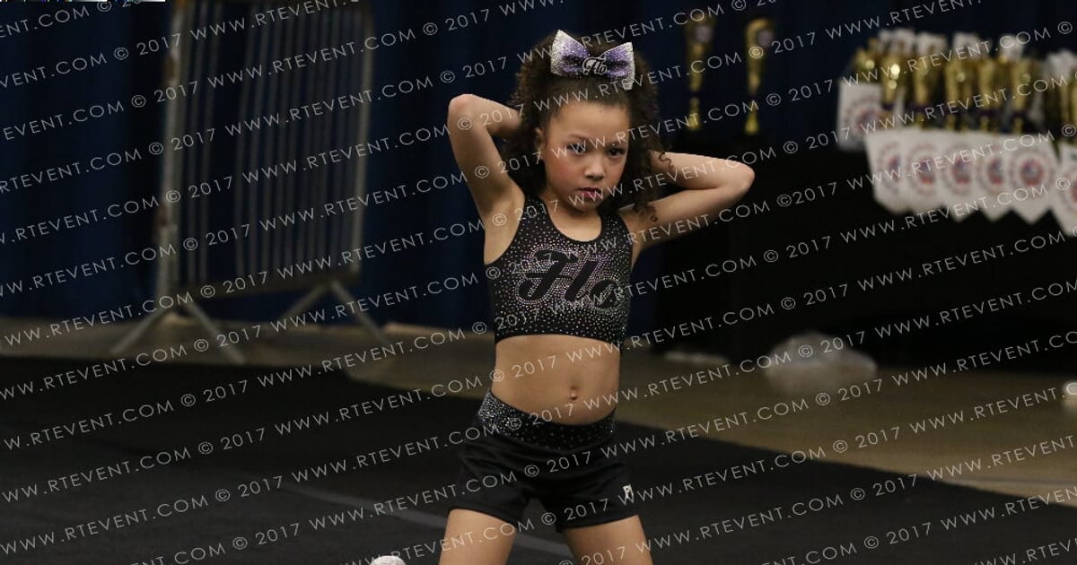 Power Cheer Florence Bass · FC Essentials