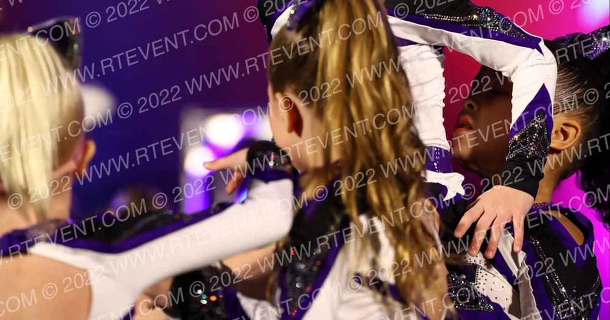 Aim High Elite FLURRIES · The American Gateway St Charles Nationals FIXED