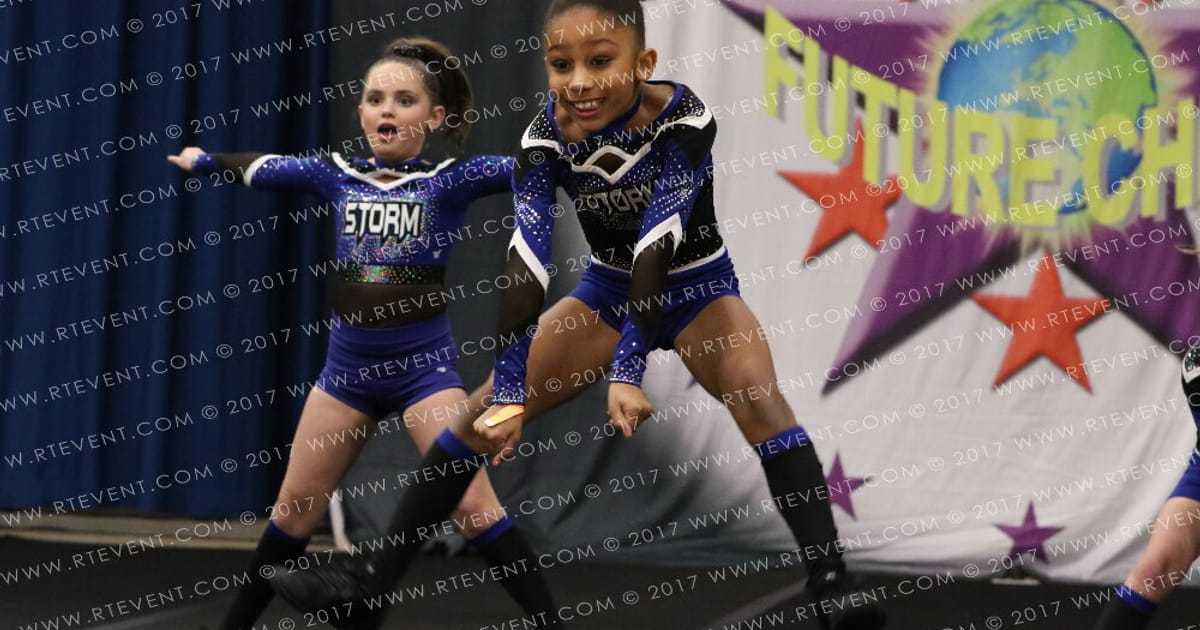 Storm Elite Lightning · FC Essentials