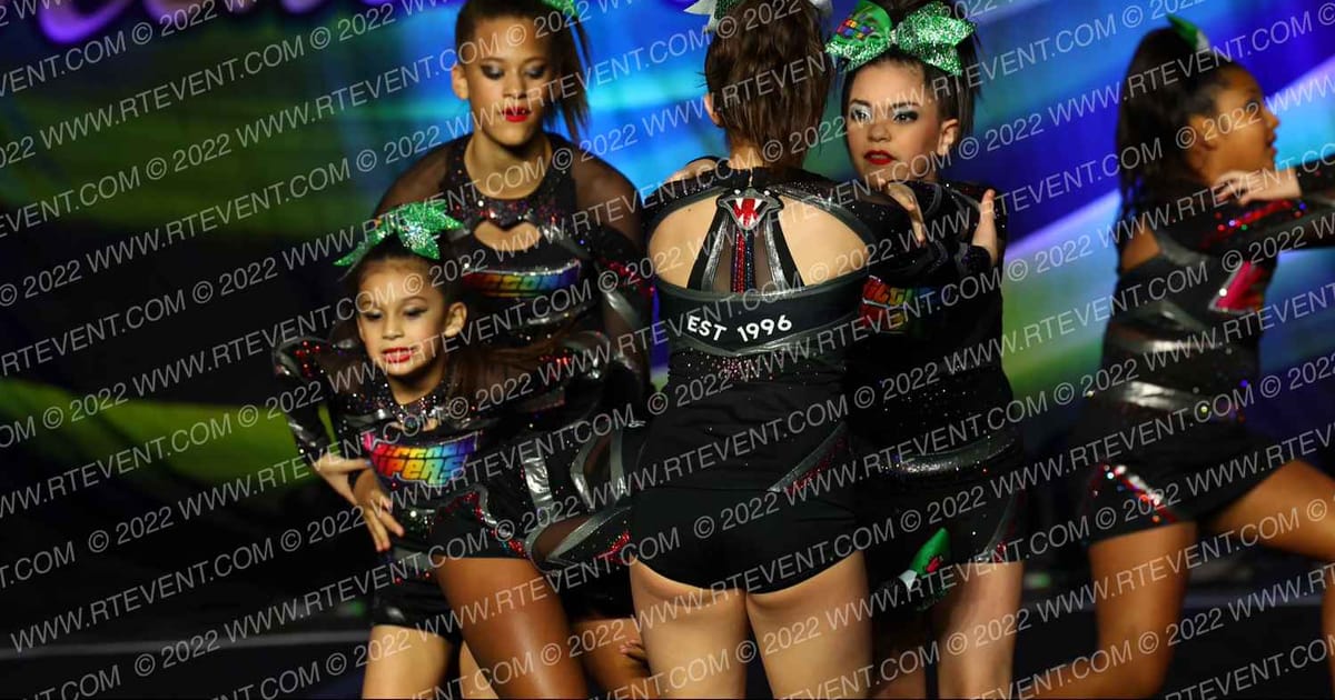 Victory Vipers Glitter Go-Getters · Cash Bash Galveston DI DII
