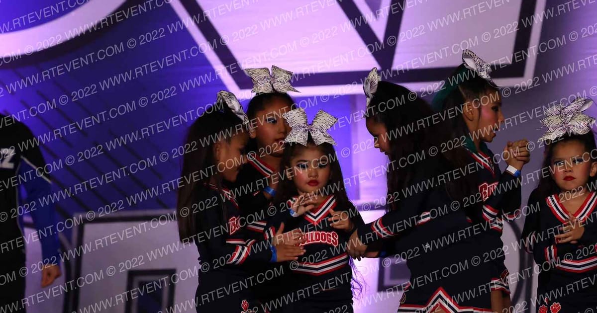 EAST LA BULLDOGS JR GREMNLINS DIVISION · Palms Pyramids