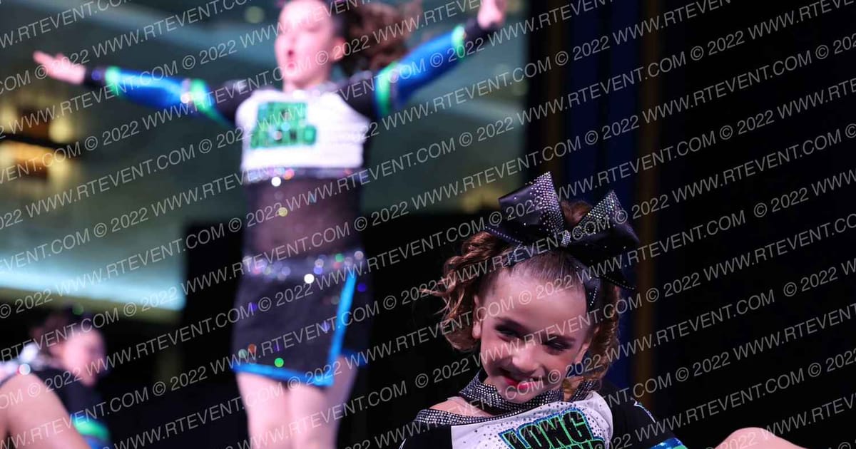 Long Island Cheer Shimmer · Foxwood WC
