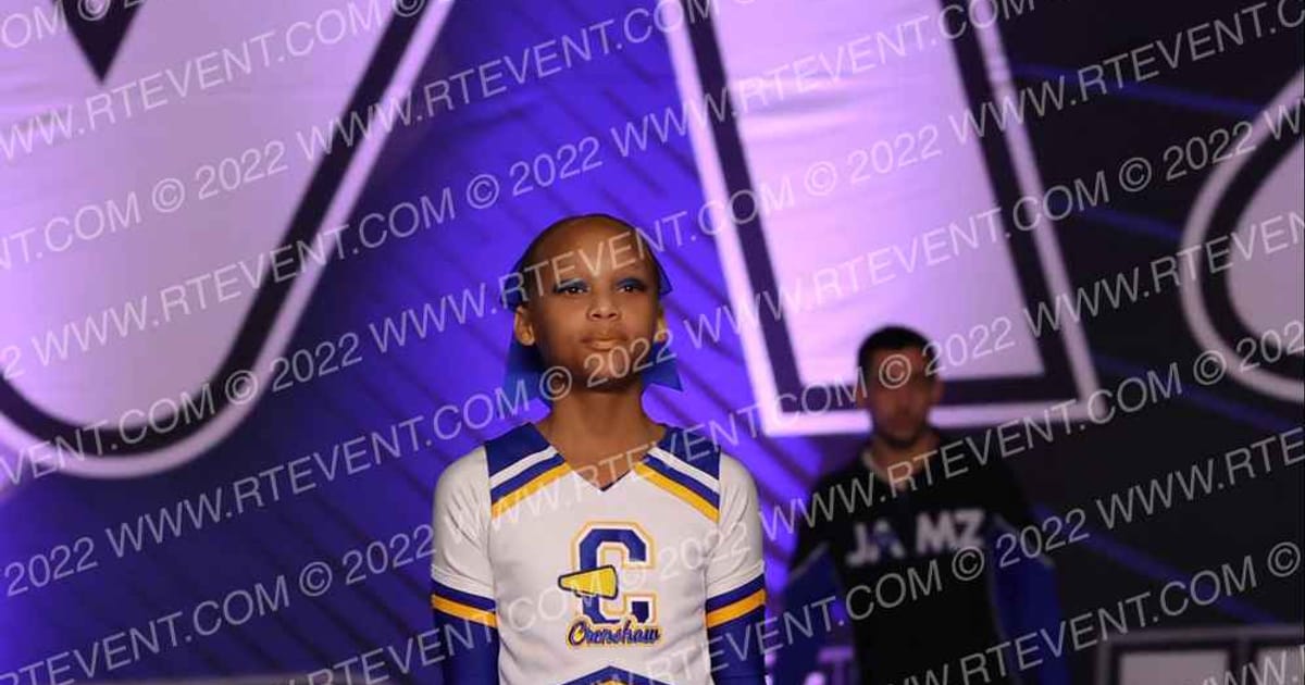 CRENSHAW ELITE CHEER · Palms Pyramids