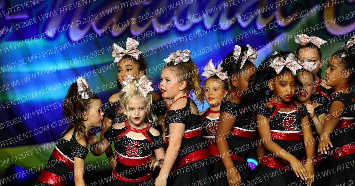Caliber Cheer Starz supernovas · Cash Bash Galveston DI DII