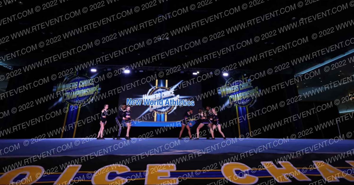 New World Athletics Sandstorm · Foxwood WC