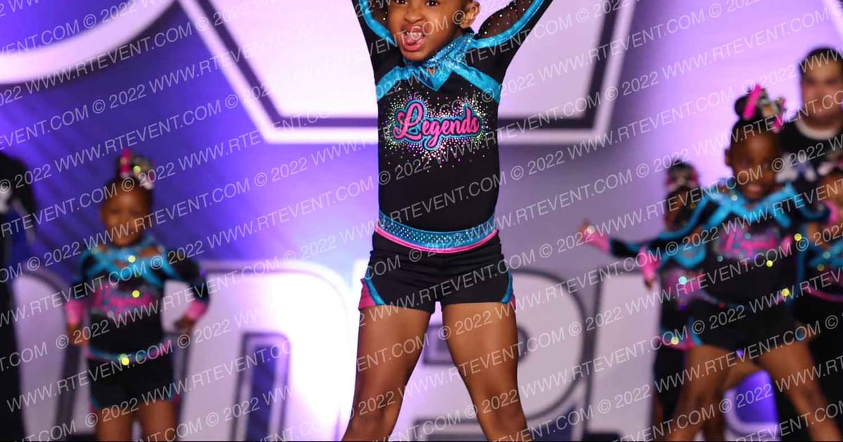 STC LEGENDS DREAM DOLLZ · Palms Pyramids