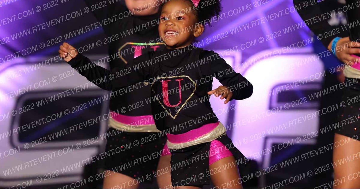 UNIQUE DIAMONDS LADY GLITZ · Palms Pyramids