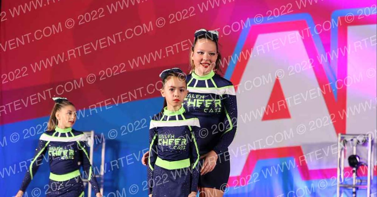 Salem Cheer Catz Envy Catz · Aloha Portland Showdown