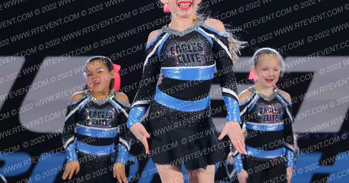 Eagles Elite Cheerleading Glow · Athletic Championships Chattanooga Nationals DIDII