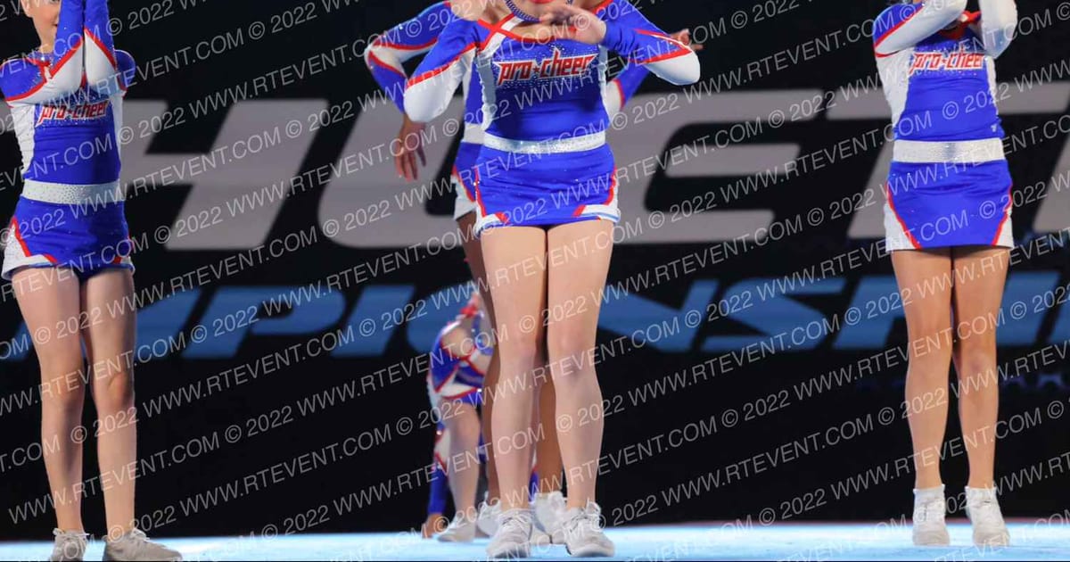 Pro Cheer QueenHawks · Athletic Championships Chattanooga Nationals DIDII