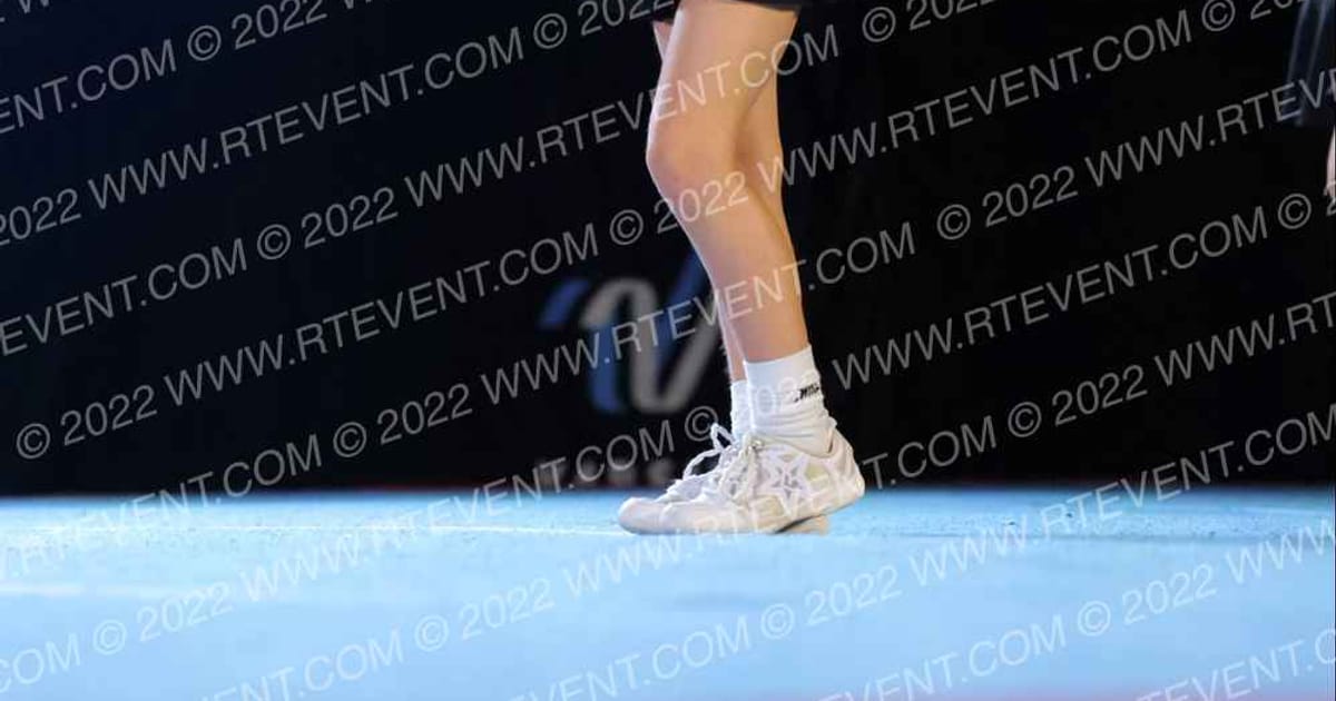 Eagles Elite Cheerleading Smoke · Athletic Championships Chattanooga Nationals DIDII