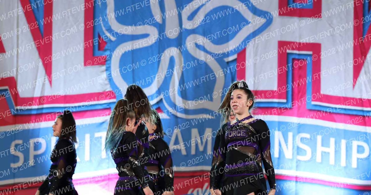 Express Cheer Force Diamonds · Aloha Worcester Showdown