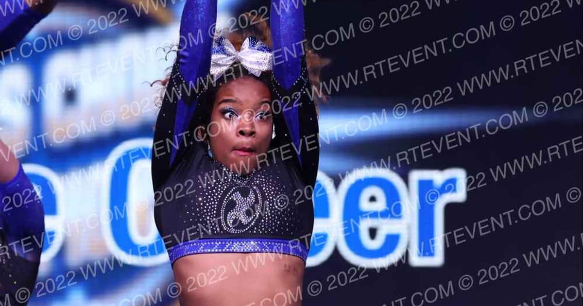Xtreme Cheer Pink Smoke · Foxwood WC