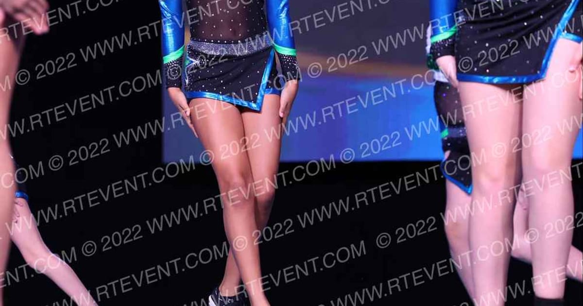 Long Island Cheer Shimmer · Foxwood WC
