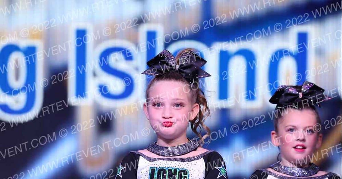 Long Island Cheer Shimmer · Foxwood WC