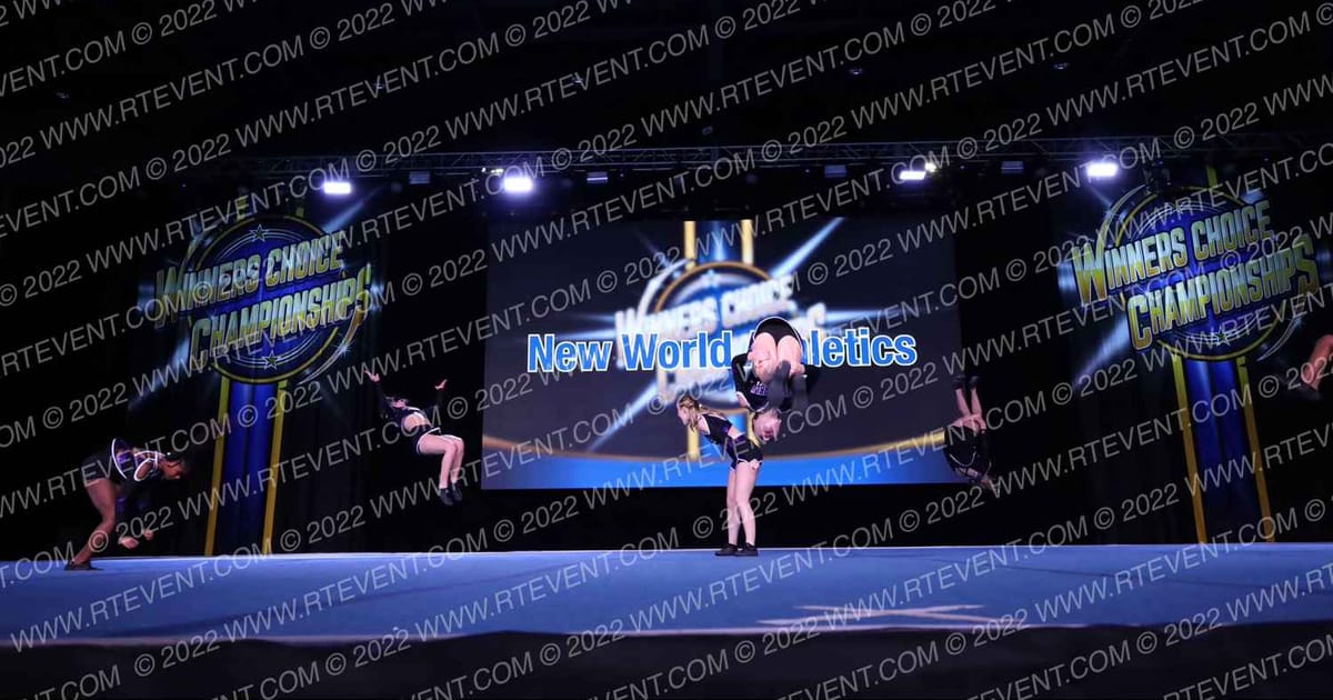 New World Athletics Sandstorm · Foxwood WC
