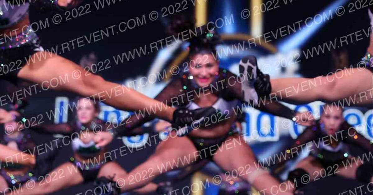 Long Island Cheer Chrome · Foxwood WC