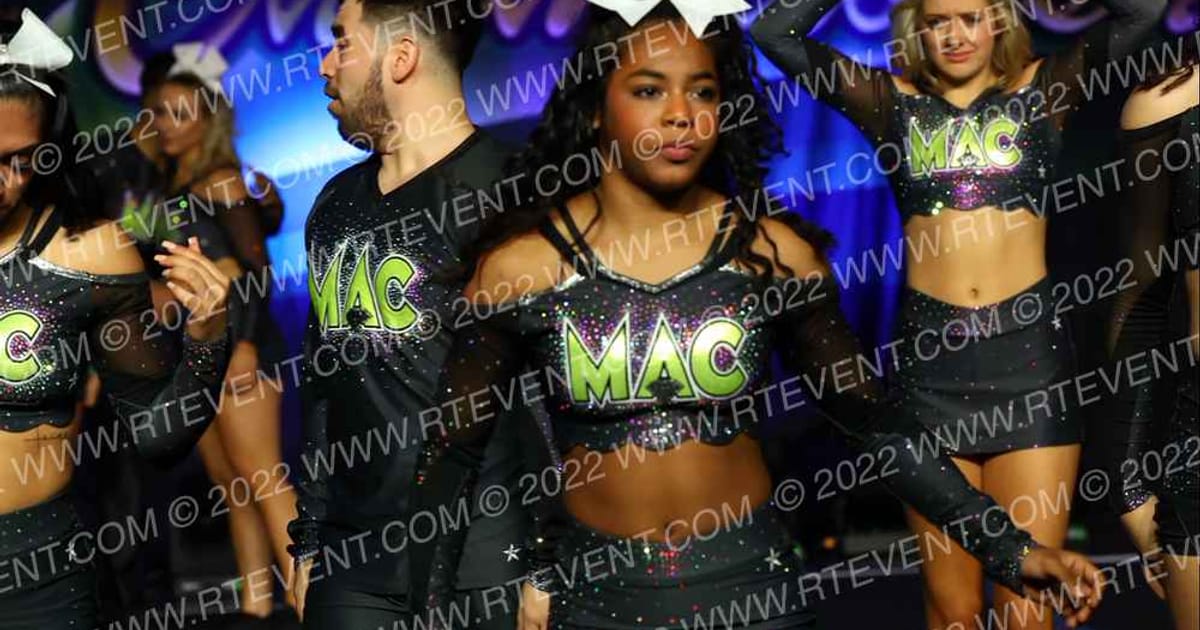 Modern American Cheer Platinum · Cash Bash Galveston DI DII