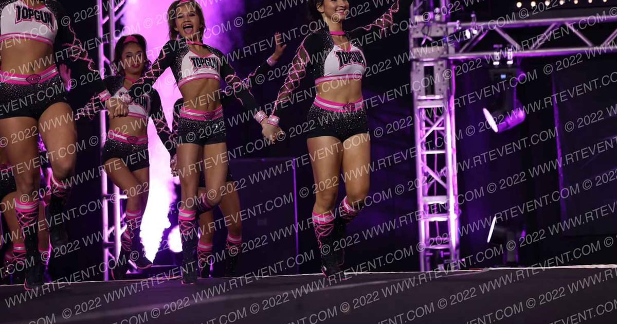 Top Gun - Lady Jags · The MAJORS Photos