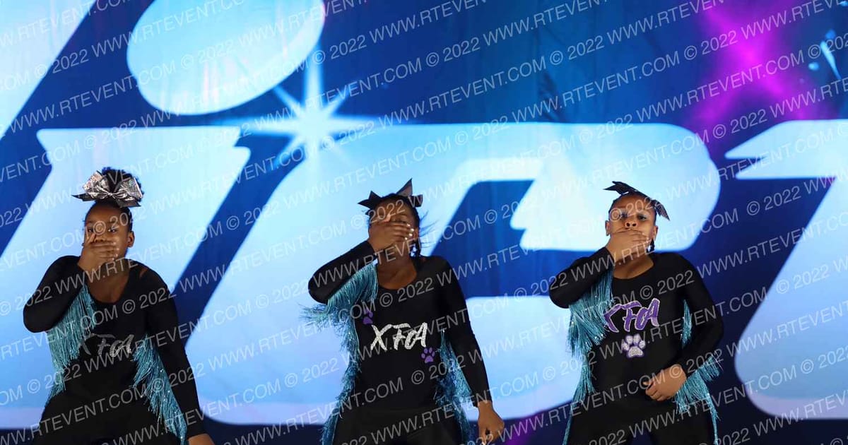 Xtreme Fame Athletics Pretty Girl Jags · Peach Classic