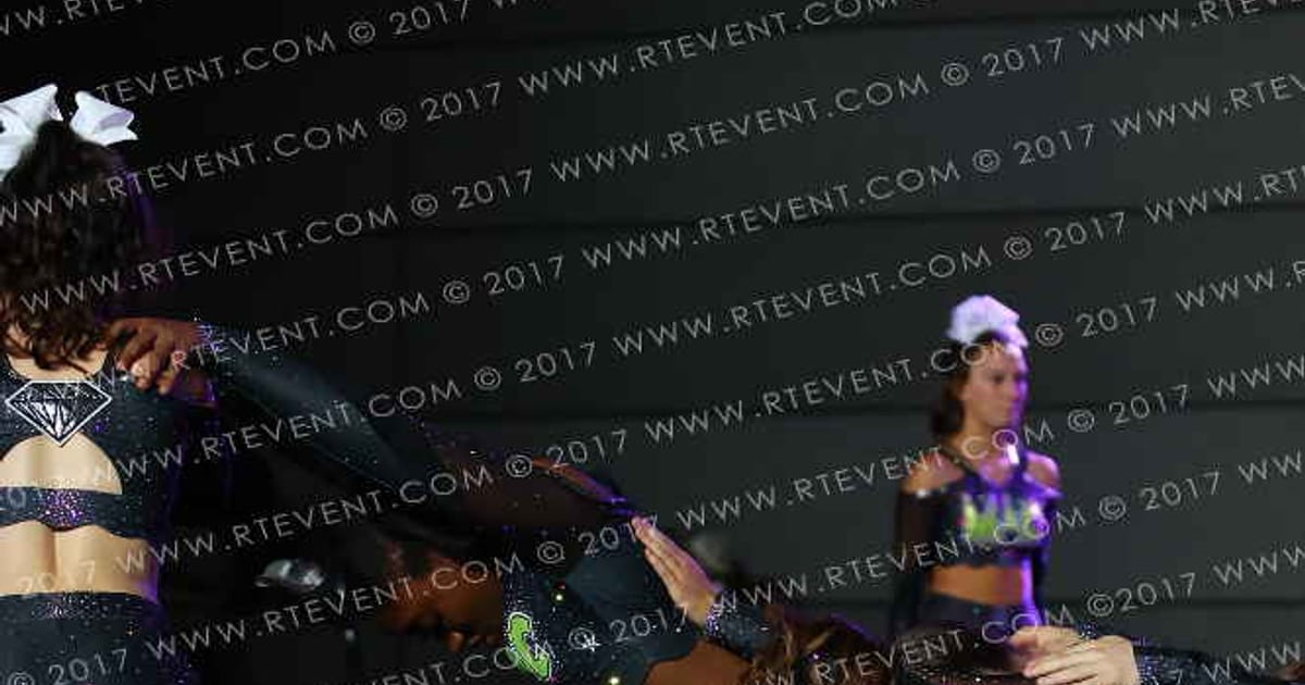 Modern American Cheer Shade · Cash Bash Showdown DI DII