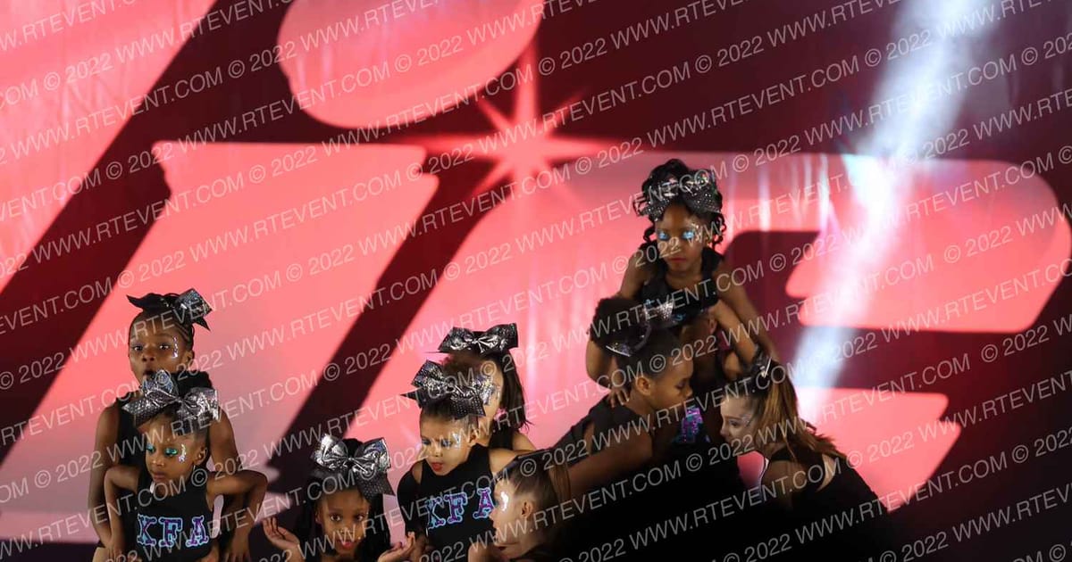 Victory Cheer and Tumble Supernovas · Peach Classic
